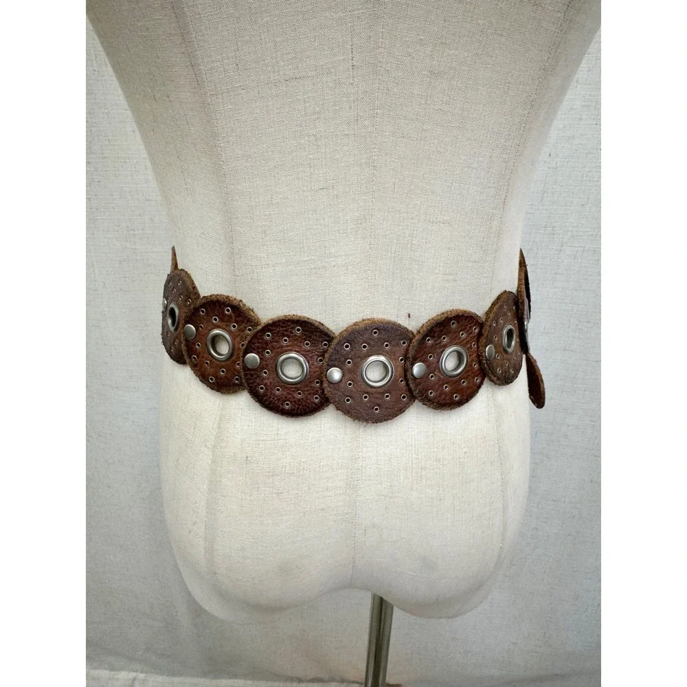 Western boho leather Disc Concho Belt Brown silver grommets‎ SML/MED adjustable
